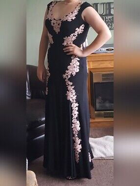 Evening/Prom Gown Black with Rose Gold Appliques and Train. Size 12